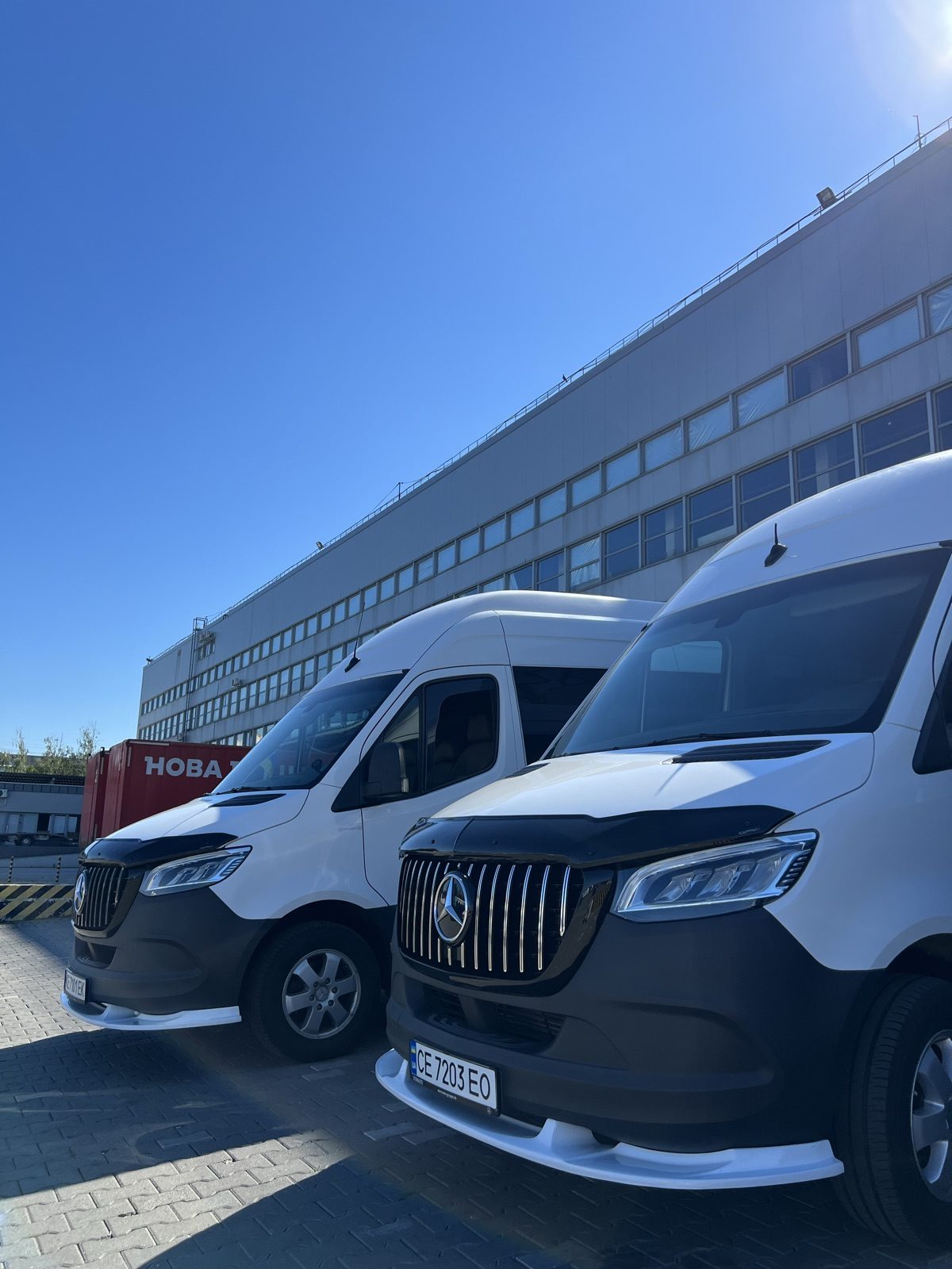Два Sprinter перед виїздом